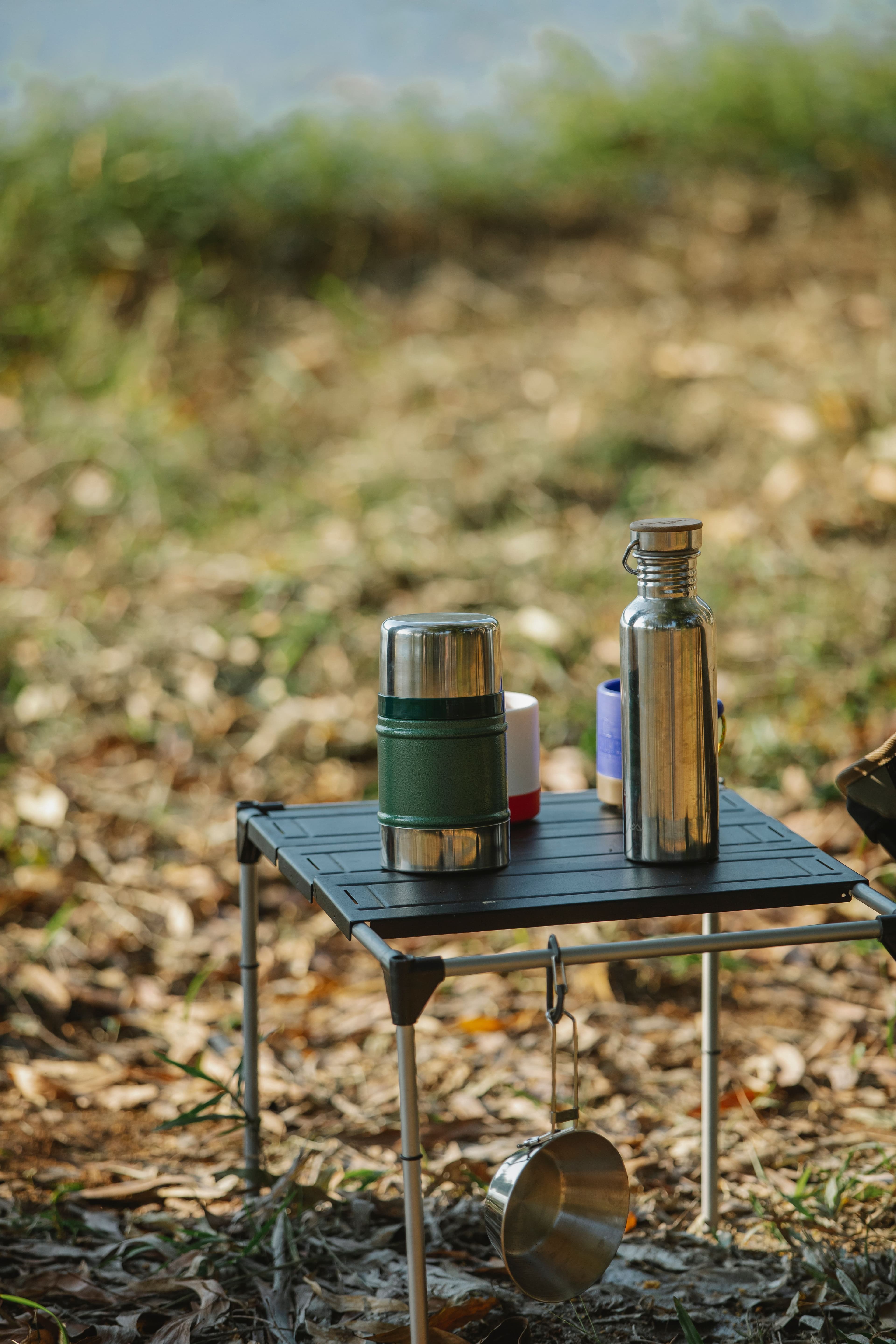 Portable Thermos Table